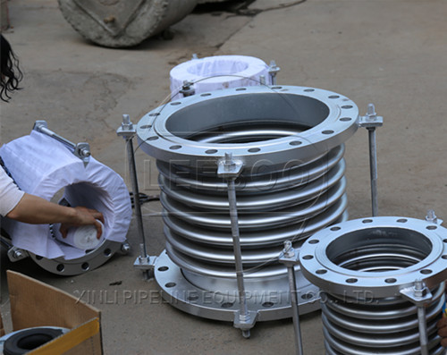 內(nèi)壓式波紋<a href=http://m.pnbfbz.com target=_blank class=infotextkey>補(bǔ)償器</a>的安裝