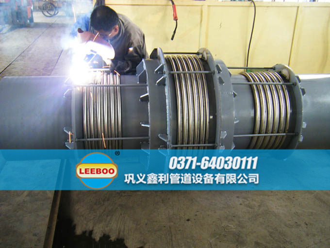 直管壓力平衡<a href=http://m.pnbfbz.com target=_blank class=infotextkey>補償器</a>生產(chǎn)車間